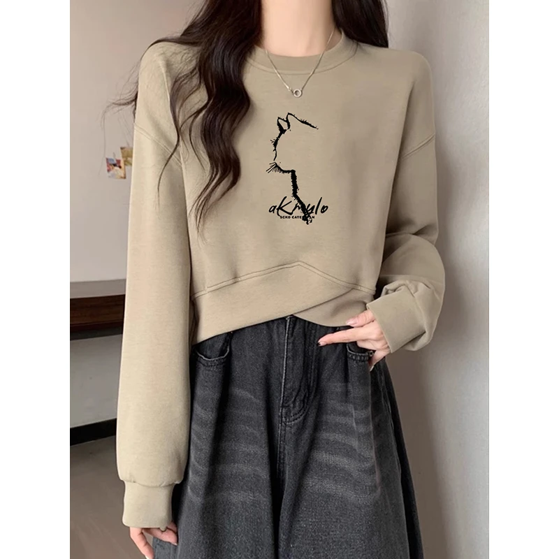 卡其色圆领短款卫衣女小个子薄款2025秋季新款不规则高腰长袖上衣