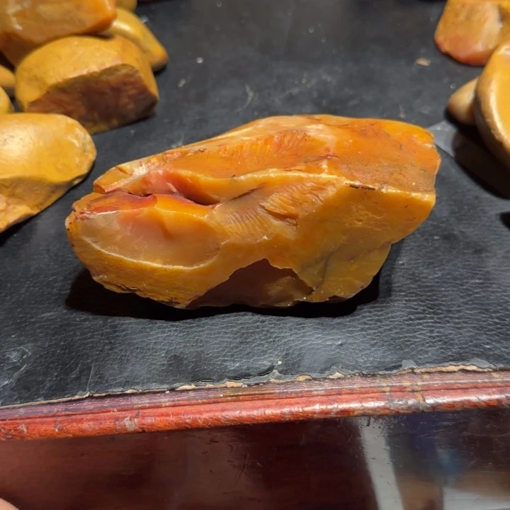 老挝石用****8田黄原石，