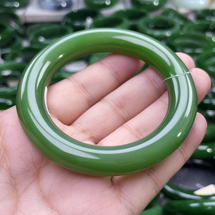 未镶嵌手镯和田玉（碧玉）