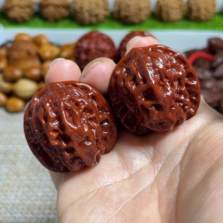 文玩核桃把件野狼