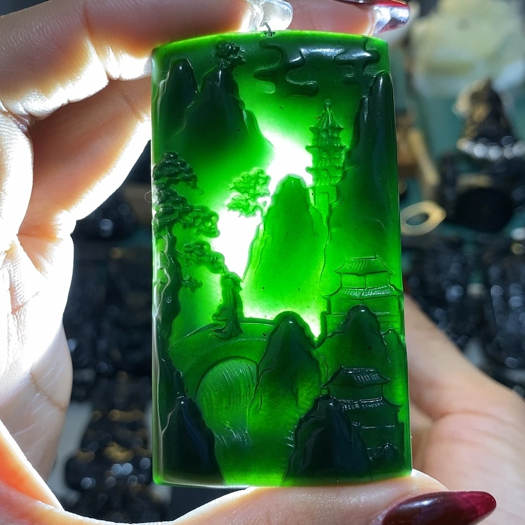 蛇纹石玉未镶嵌颈饰