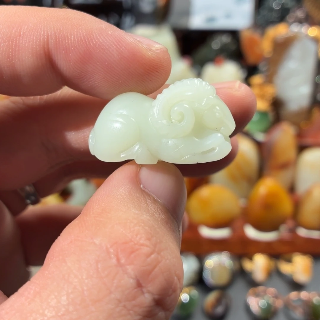 和田玉未镶嵌吊坠(赠链)11.6g