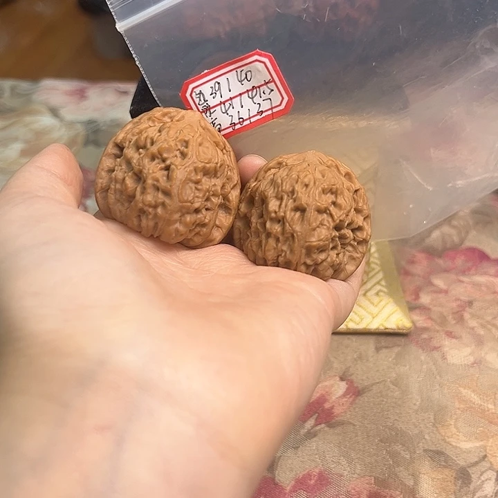 文玩核桃把件赵喜满南将石