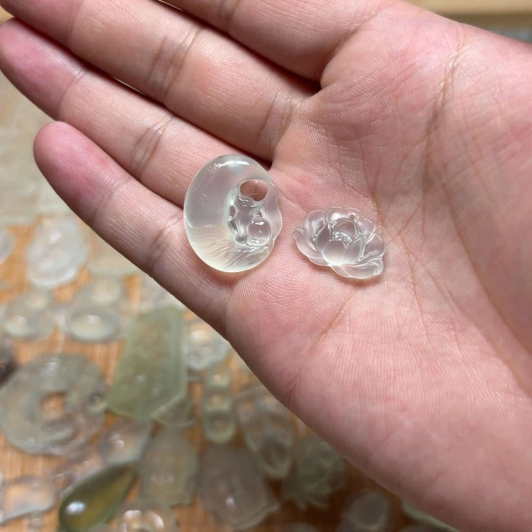 *****岫玉未镶嵌颈饰吊坠