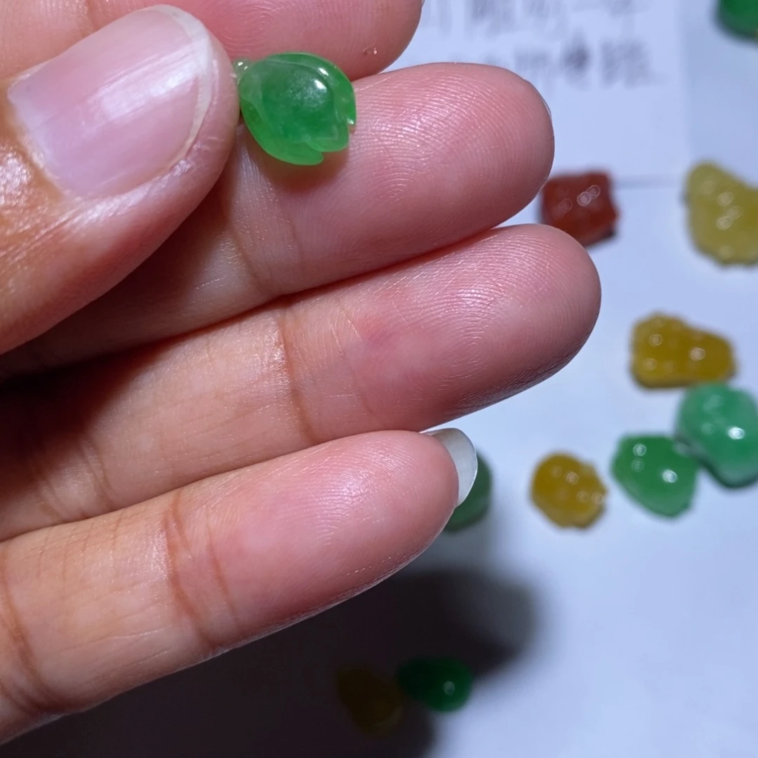 颈饰未镶嵌翡翠L****6