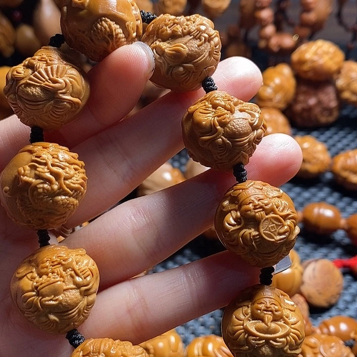 吊坠橄榄核龙财神