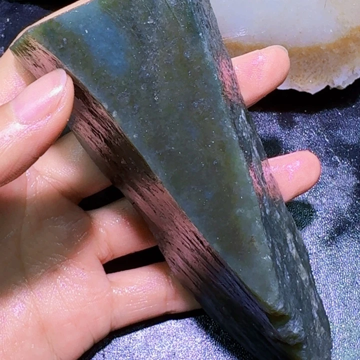 未镶嵌和田玉（糖玉）珠宝半成品