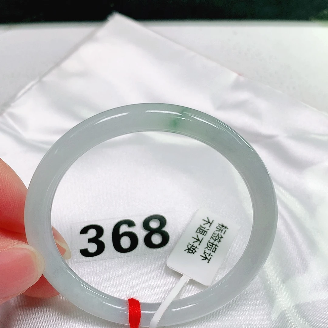 翡翠手镯（圆镯）未镶嵌27 号翡翠手镯