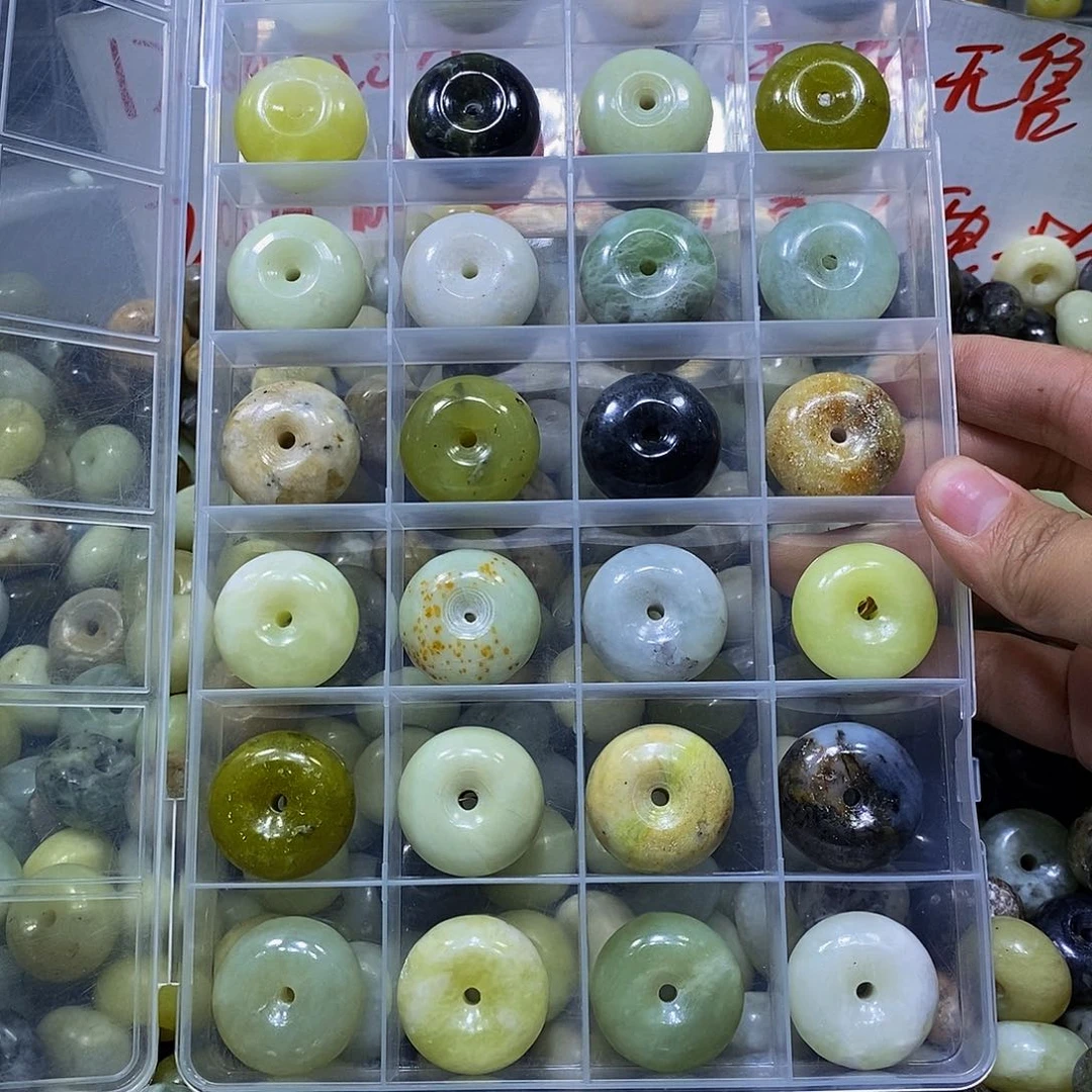 合金蛇纹石玉颈饰34