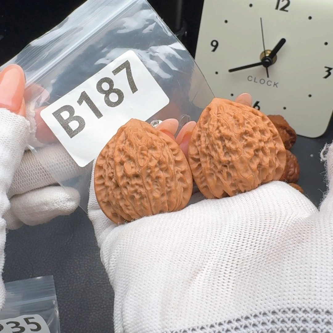 把件文玩核桃38+金牛B187