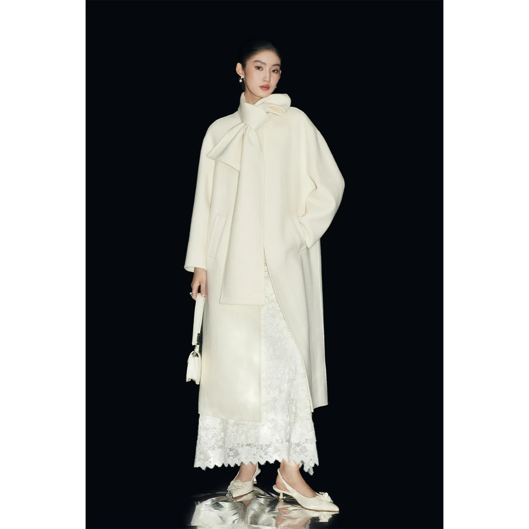 MandyZhang素雅静奢白色绵羊毛围巾领毛呢外套女冬气质双面呢大衣