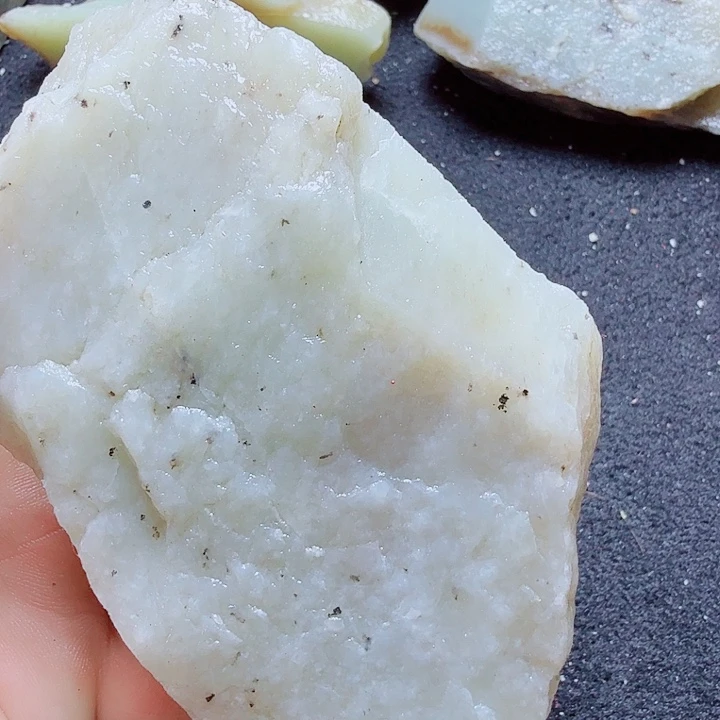 和田玉（糖玉）未镶嵌珠宝半成品