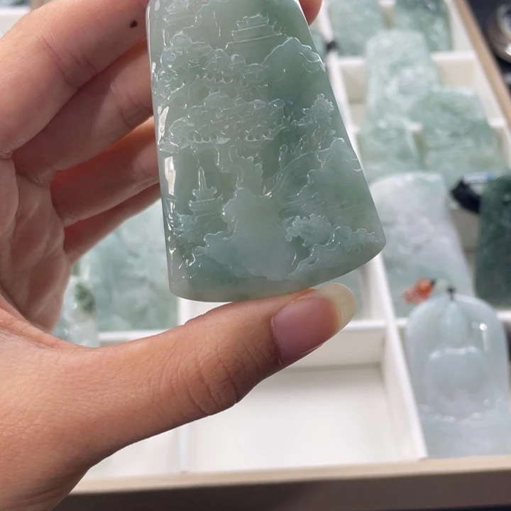 翡翠未镶嵌颈饰翡翠