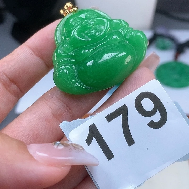 翡翠颈饰未镶嵌吊坠