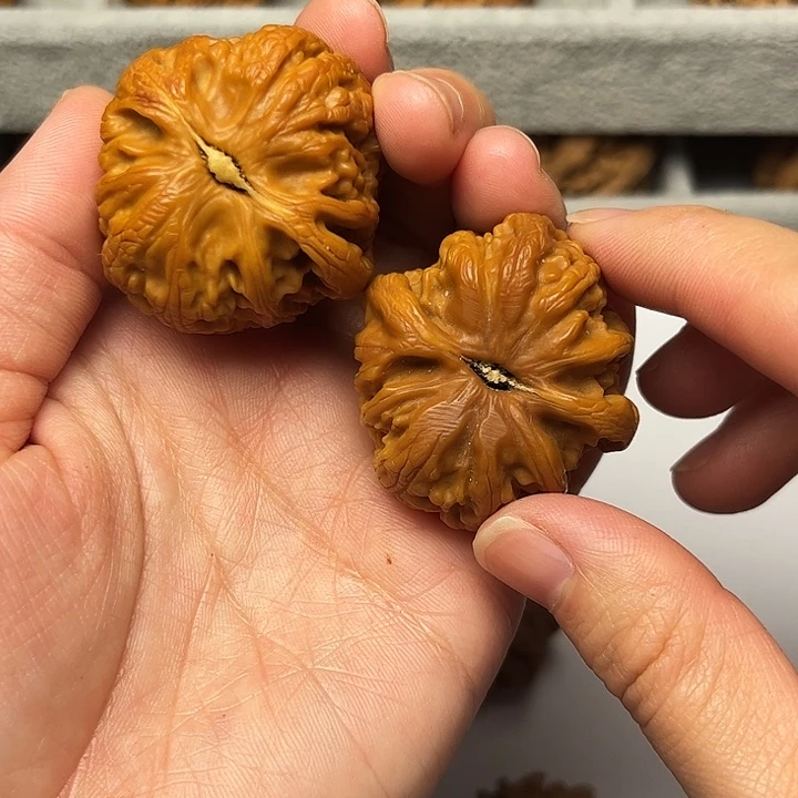 秦岭文玩核桃核桃