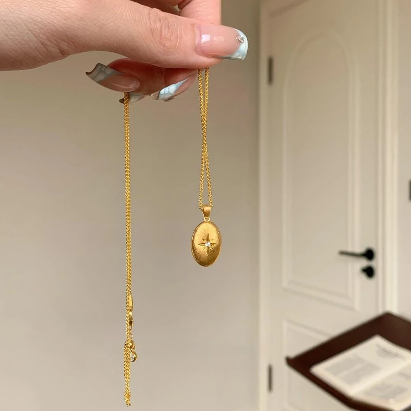 卡柒 铜合金项链 中古椭圆拉丝八芒星项链女轻奢气质高级感锁骨链