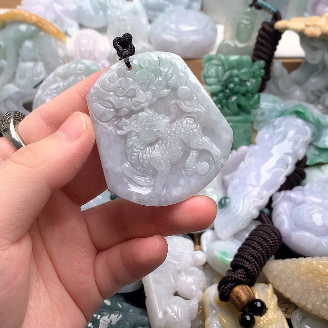 吊坠(不含链)未镶嵌翡翠