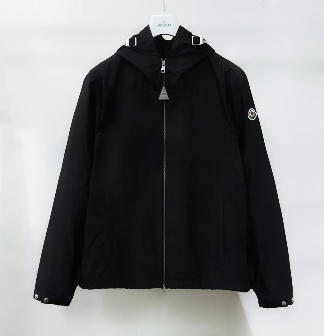 未使用 MONCLER 黑色25春夏夹克毛毡标外套1A00129