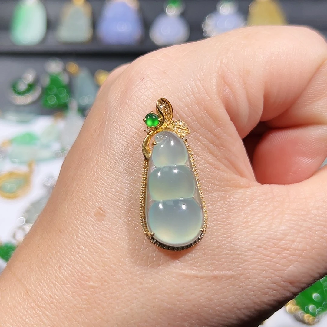 翡翠吊坠(不含链)18K金镶嵌