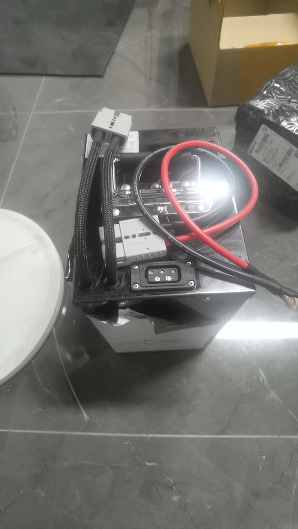 小牛60V60A亿纬电芯