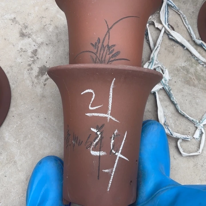 花盆紫砂紫砂的颜色