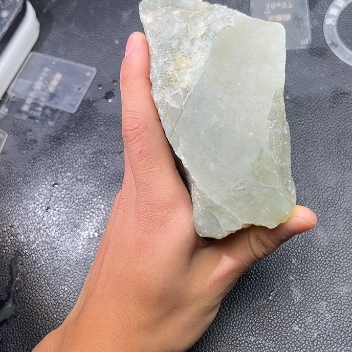 和田玉（糖玉）未镶嵌手镯