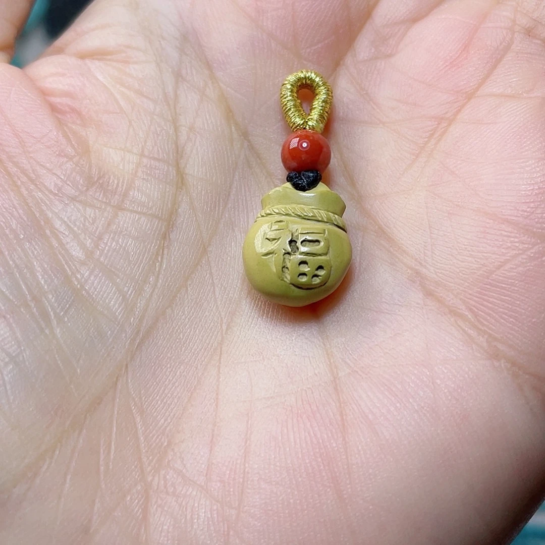 南红玛瑙未镶嵌配饰