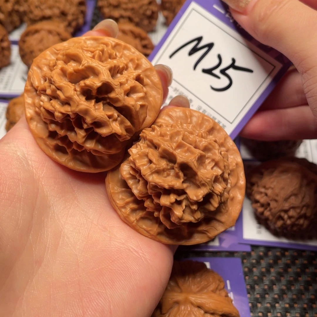 文玩核桃吊坠o*?M25号 4.9帝王