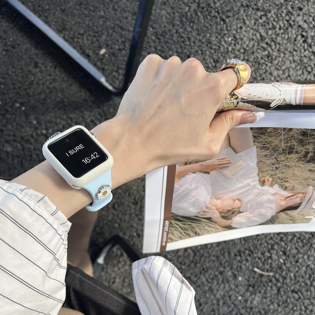 小雏菊硅胶小蛮腰适用于苹果apple iwatch1-11代表带S9S8S7654夏