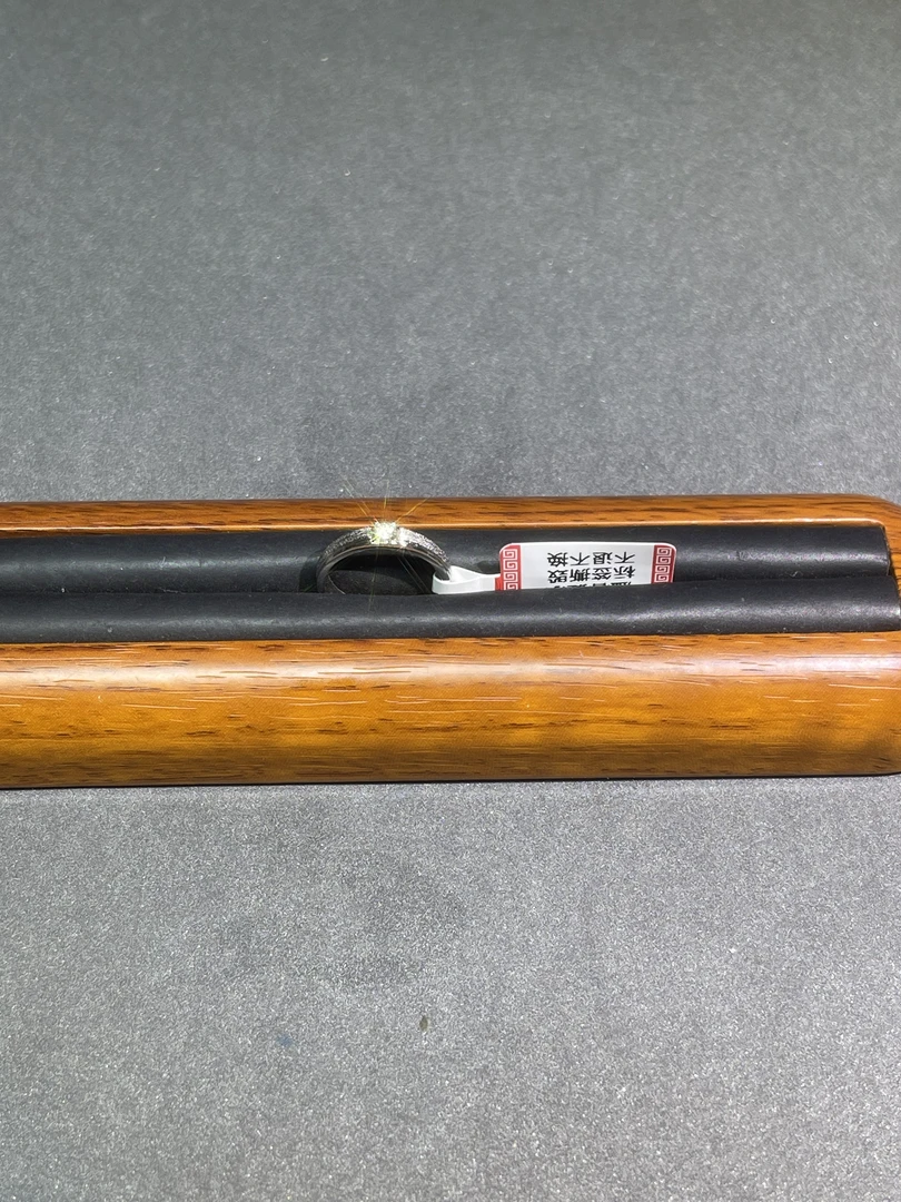 a8131白色磨砂30分戒指多样发