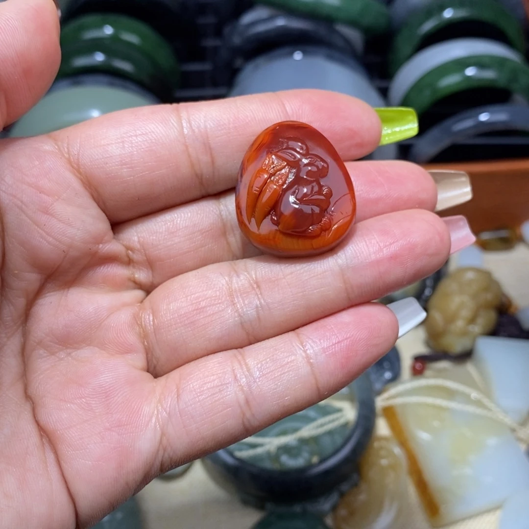 断***离和田玉未镶嵌颈饰