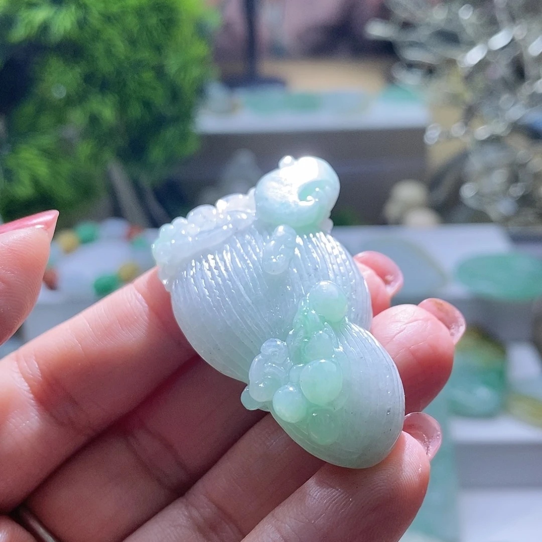 【闪购商品】翡翠未镶嵌颈饰花生