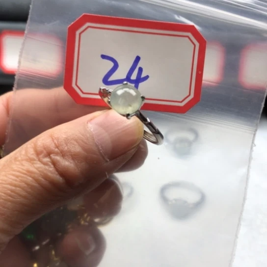 翡翠未镶嵌戒指缅甸