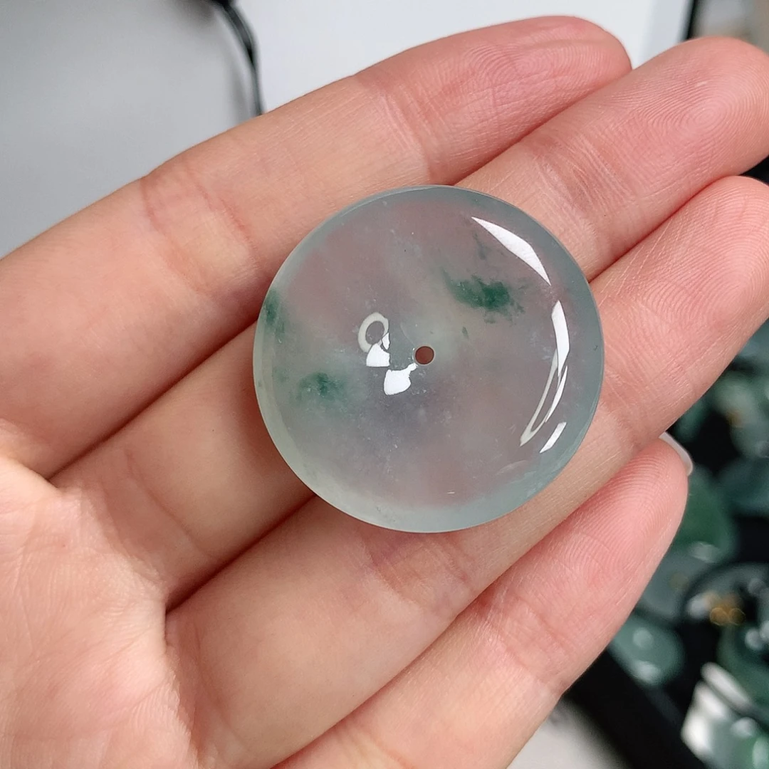 翡翠颈饰未镶嵌平安