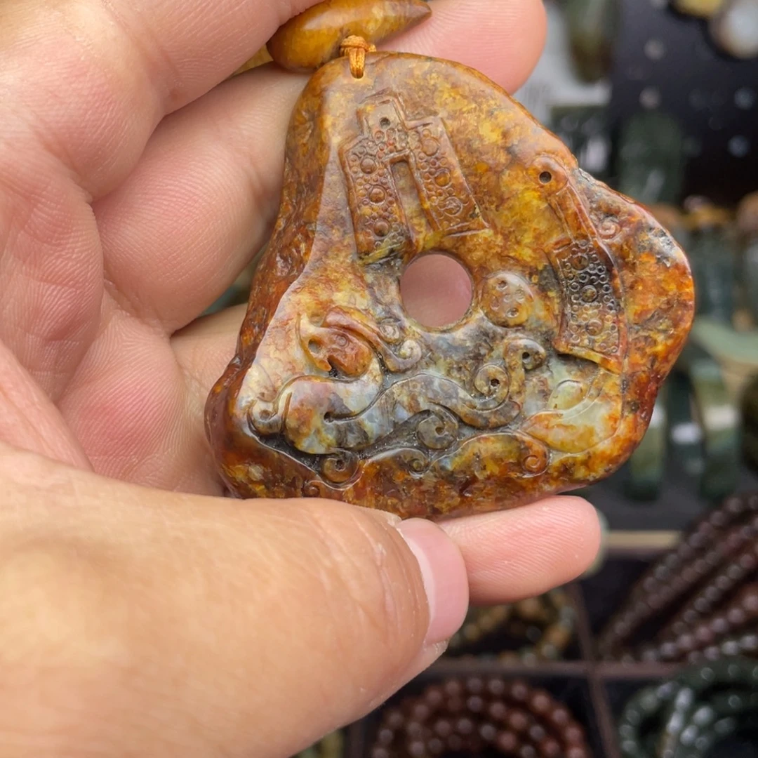 岫岩河磨玉（透闪石质玉）未镶嵌颈饰