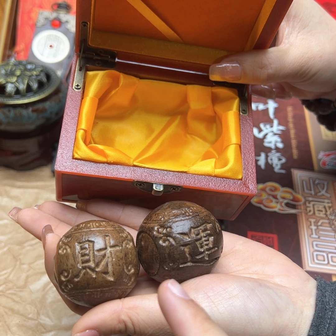 大叶紫檀（黑酸枝木类）