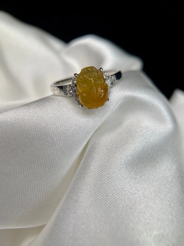 招米貔貅 | 冰种黄翡貔貅戒指 18k金