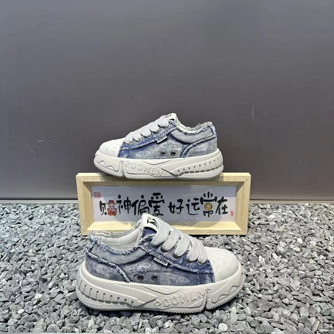 新款男鞋时尚百搭水洗牛仔布厚底轻便低帮系带软底潮流运动休闲鞋
