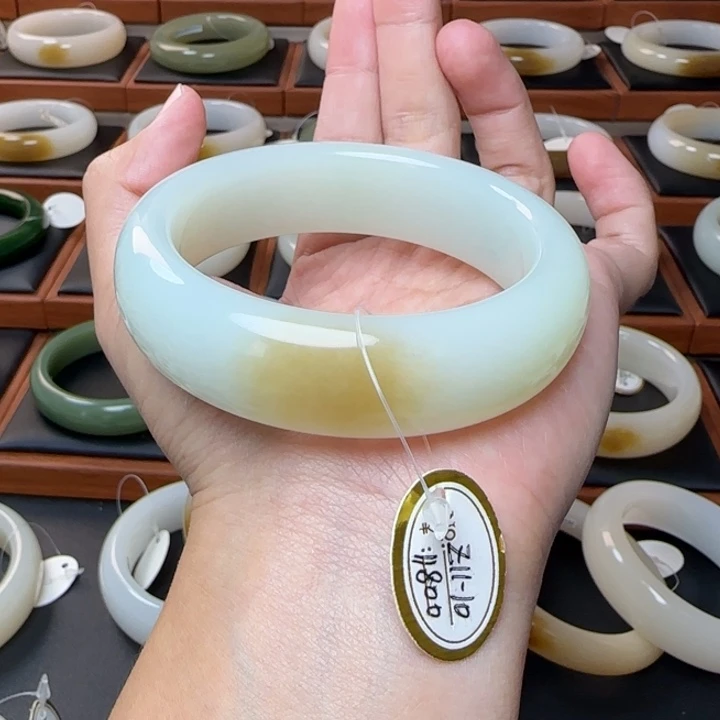 和田玉未镶嵌手镯暖糯白一口糖宽胎59.4