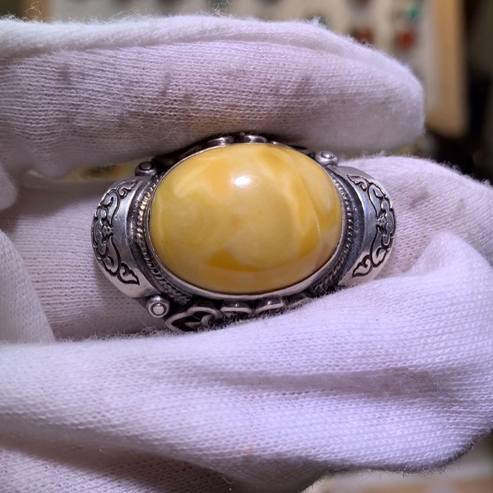 蜜蜡足银镶嵌戒指