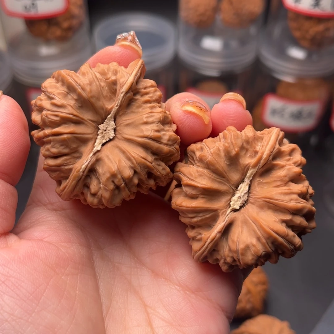 文玩核桃把件D****n平谷凹底46