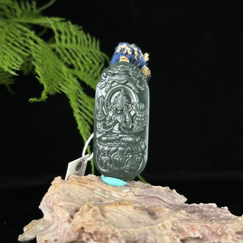 25042405 和田玉黑青蓝调渡母牌佩吊坠