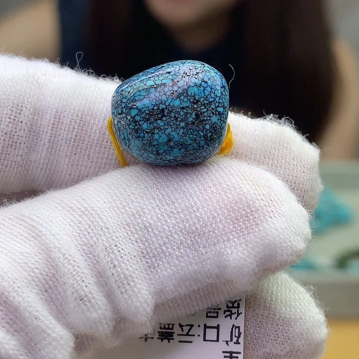 未镶嵌绿松石原矿