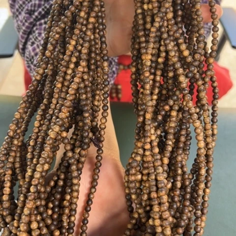 沉香手串蓝宝石8克卡0.5多样性发1串