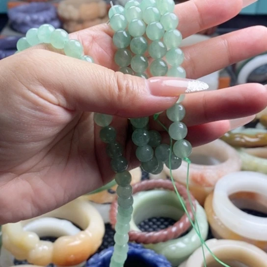 石英质玉未镶嵌雕花手镯