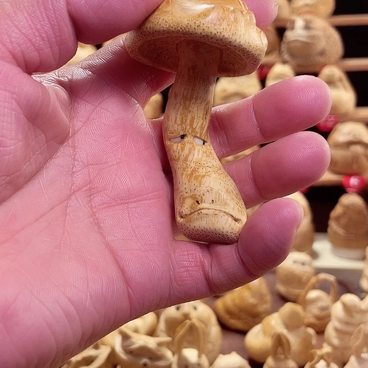9***姐竹竹根雕蘑菇手把件