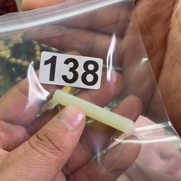 岫岩河磨玉（透闪石质玉）吊坠未镶嵌梵*