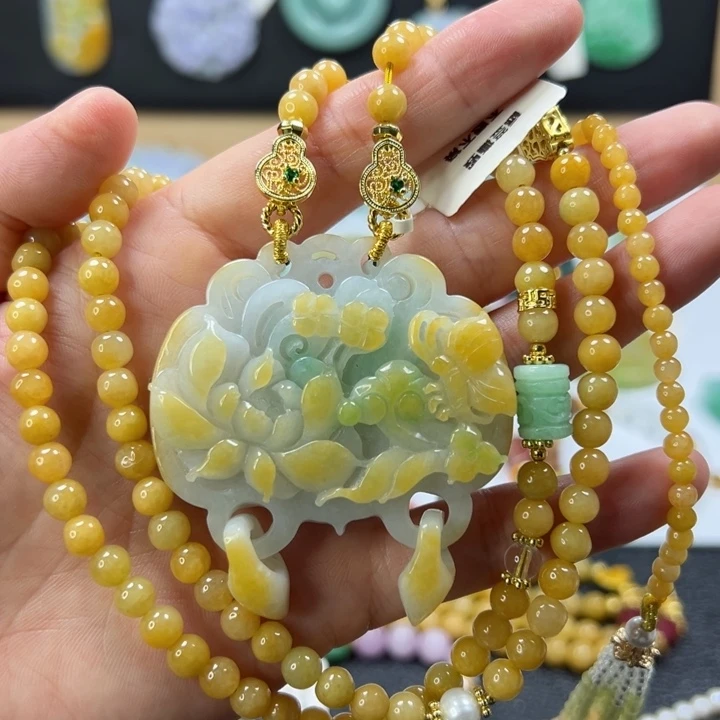 颈饰未镶嵌翡翠吊坠