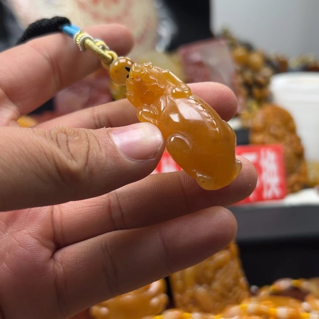 石英质玉（黄龙玉）未镶嵌多选发其一