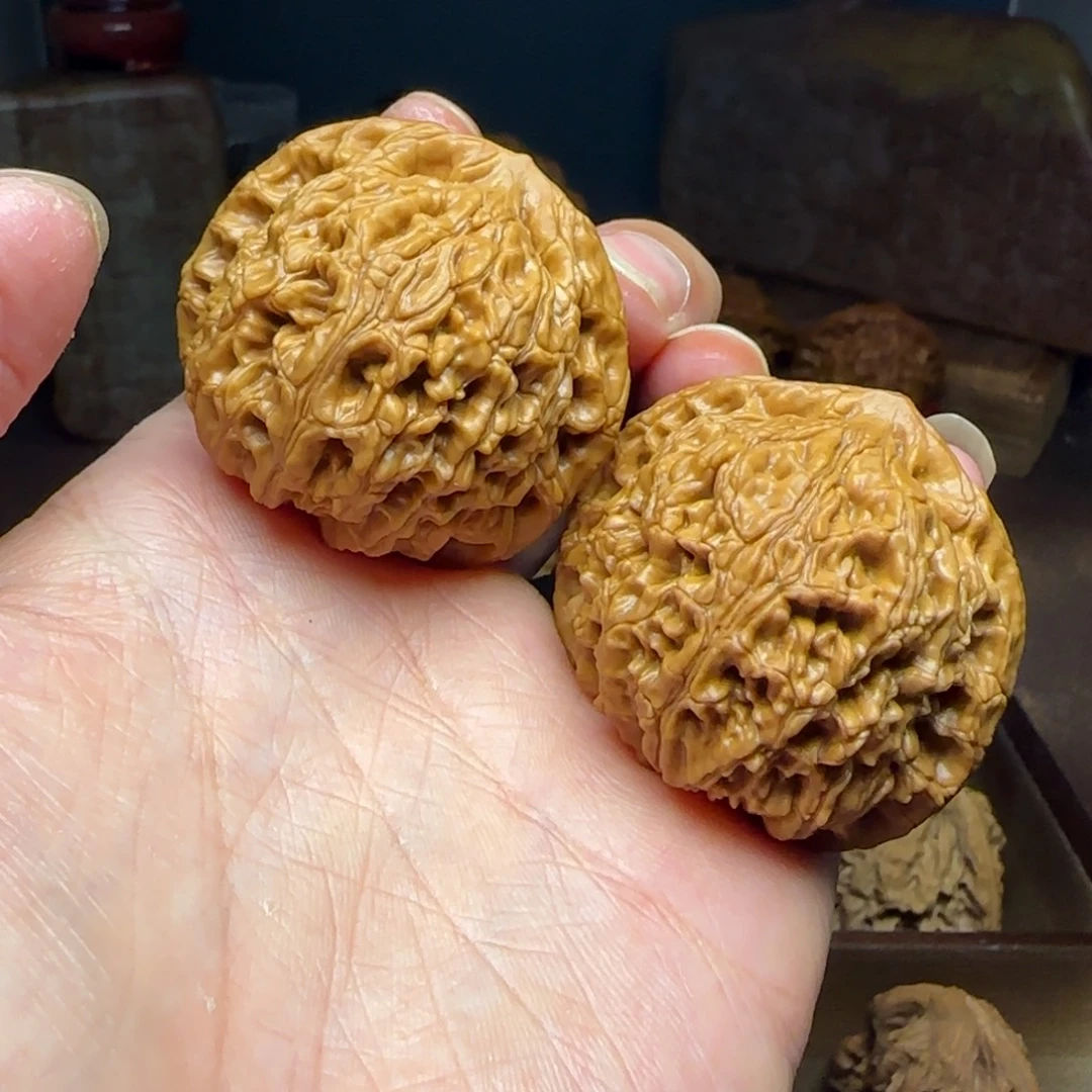 把件桃核水龙纹（全品）